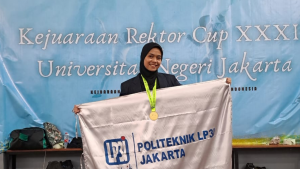 Menekuni Hobi, Mahasiswi Politeknik LP3I Jakarta Meraih Juara 1 Kejuaraan Anggar antar Perguruan Tinggi Se-Indonesia Rektor Cup XXXII UNJ
